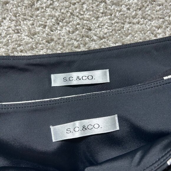 S.C.&Co. Womens Sz M 2-Pack Skorts Black & White Print Stretchy Rayon - Picture 4 of 11